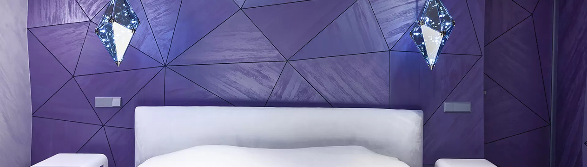 Purple Colour Combinations: Two-Colour Ideas for Bedrooms & Living Rooms
